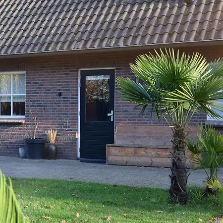 別荘 Het Rustend Hert